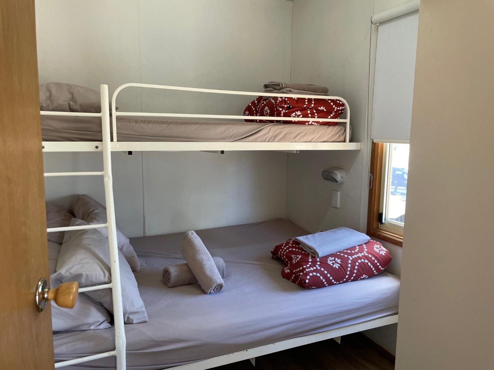 Cobar Caravan Park Hotel 3*