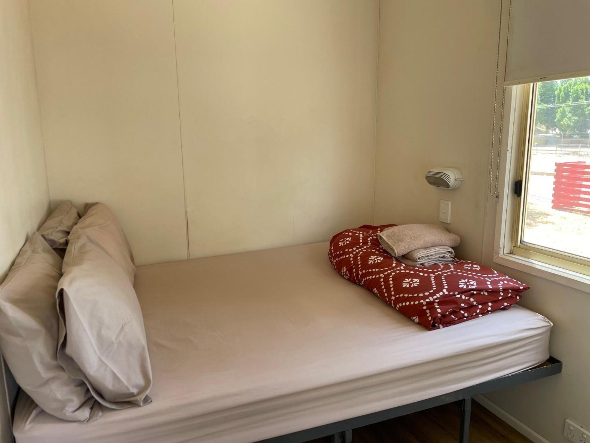Hotel Cobar Caravan Park