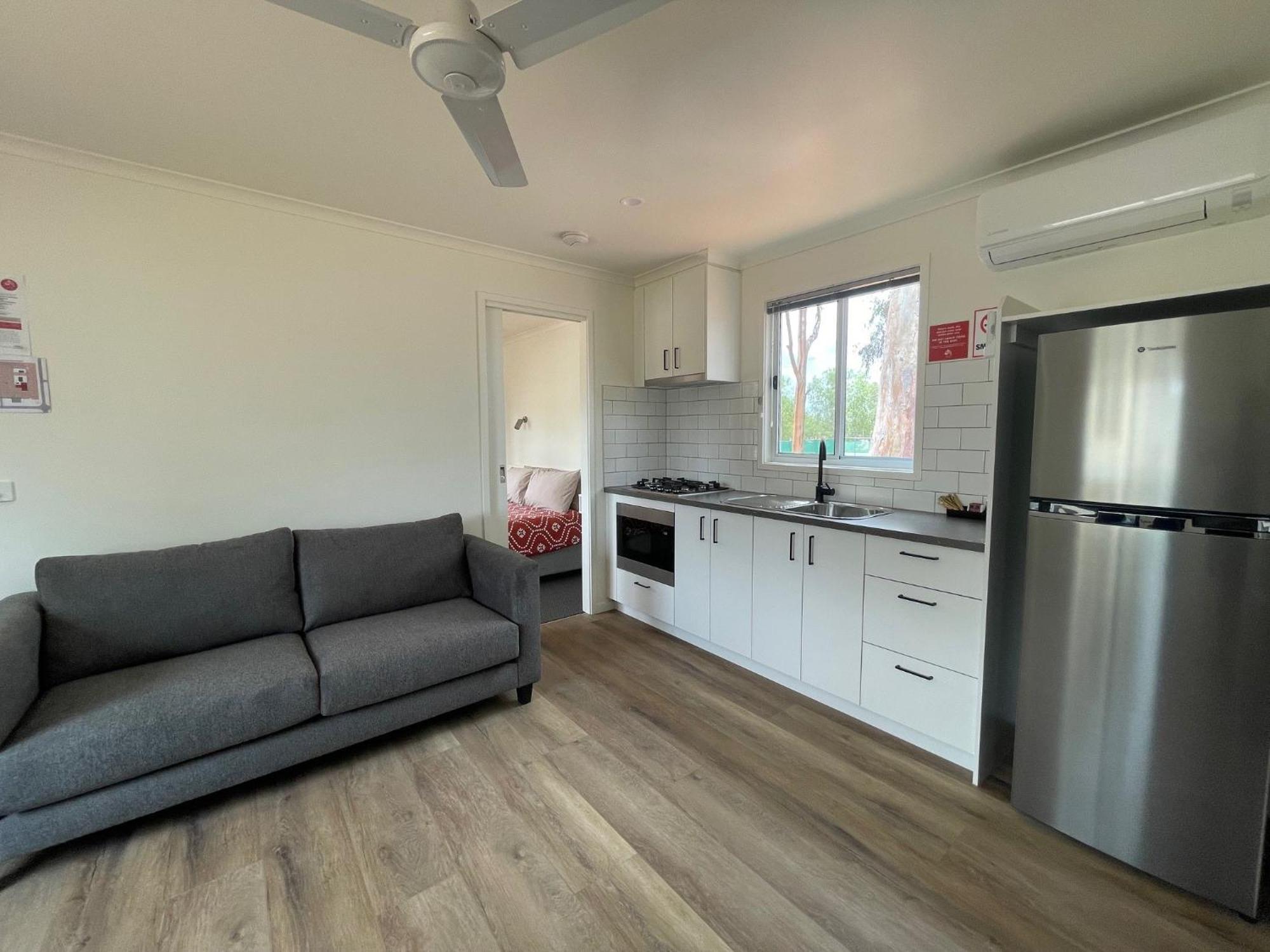 Cobar Caravan Park Hotel 3*