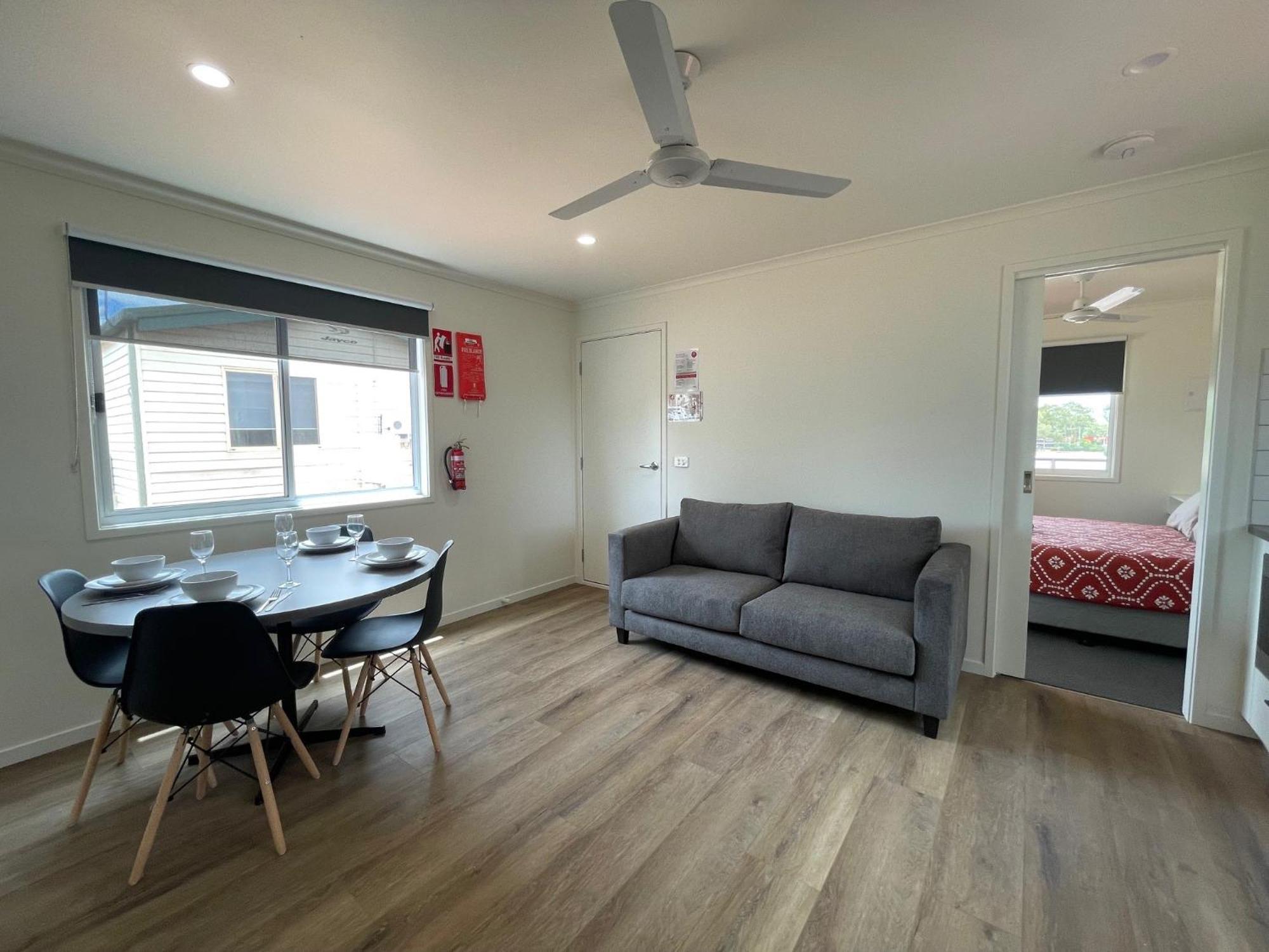 Cobar Caravan Park 3*